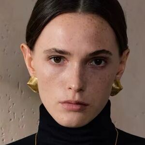 Gold Textured Seashell Statement Earrings – PVD Plated Stainless Steel